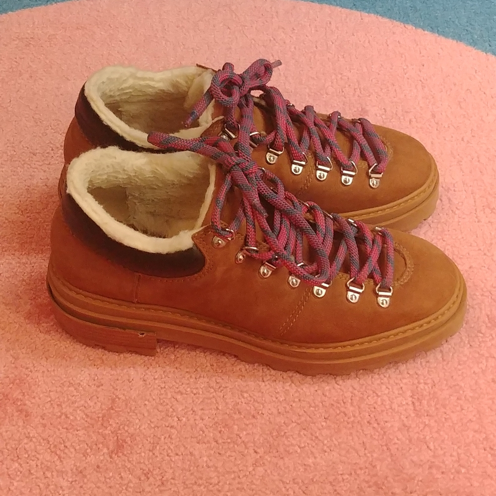 Schutz Faux Shearling Lug boots 9.5